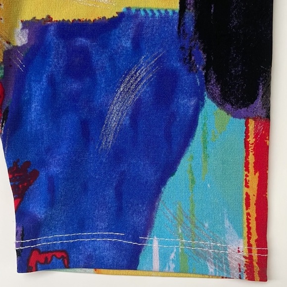 🛑 4/$25 TanJay Multi-Color Abstract Print Top - Picture 9 of 9